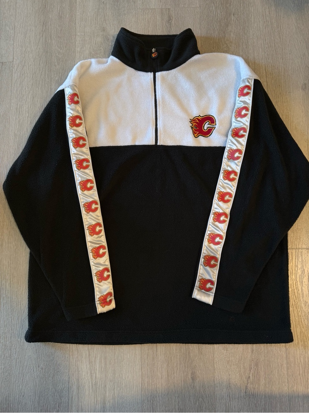 Vintage Calgary Flames Black and White Half-Zip Fleece